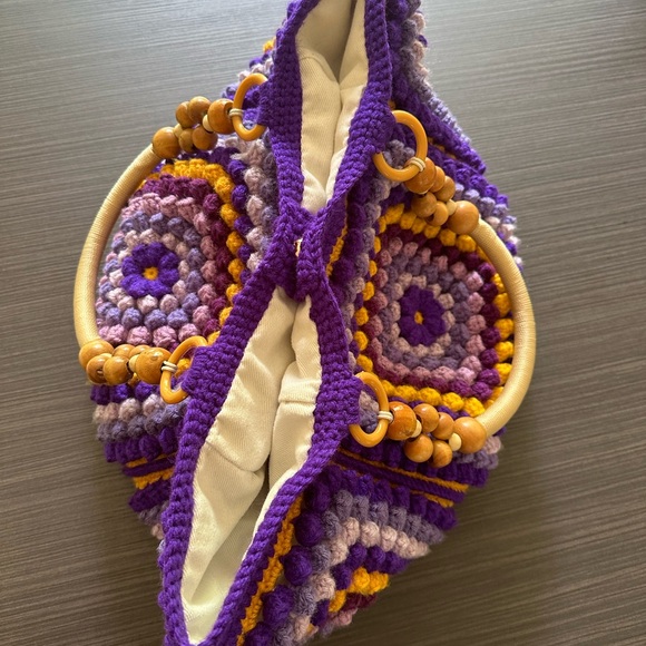 Crochet handbag unique and chic - Picture 4 of 7